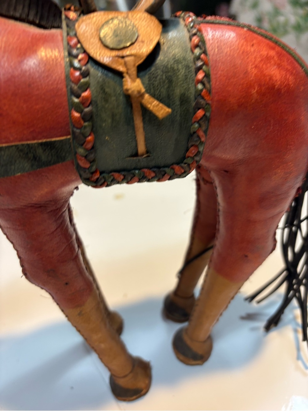 vintage leather-wrapped horse figurine style of folk art decorative collectible - Picture 7 of 11